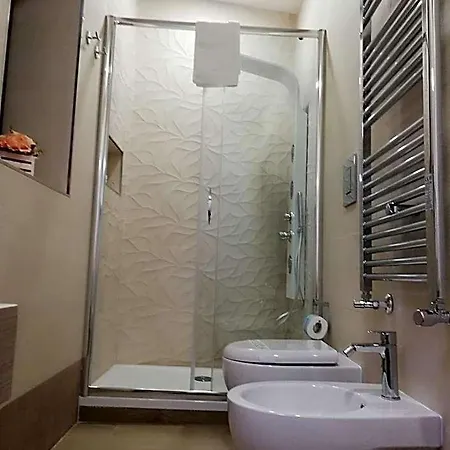 Royal Dreams Bed & Breakfast 4*